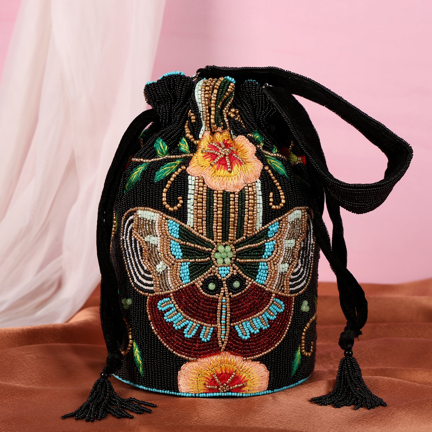 Parwana Black potli bag