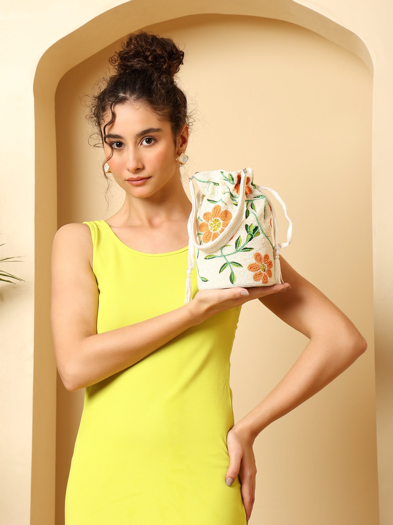 Guldaasta potli bag