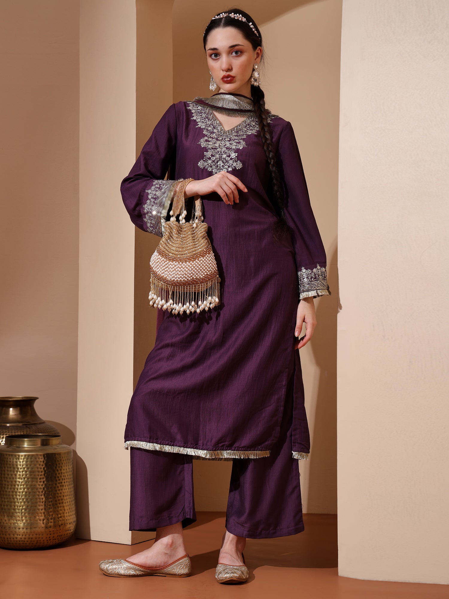 Zarmina Golden Cutdana potli