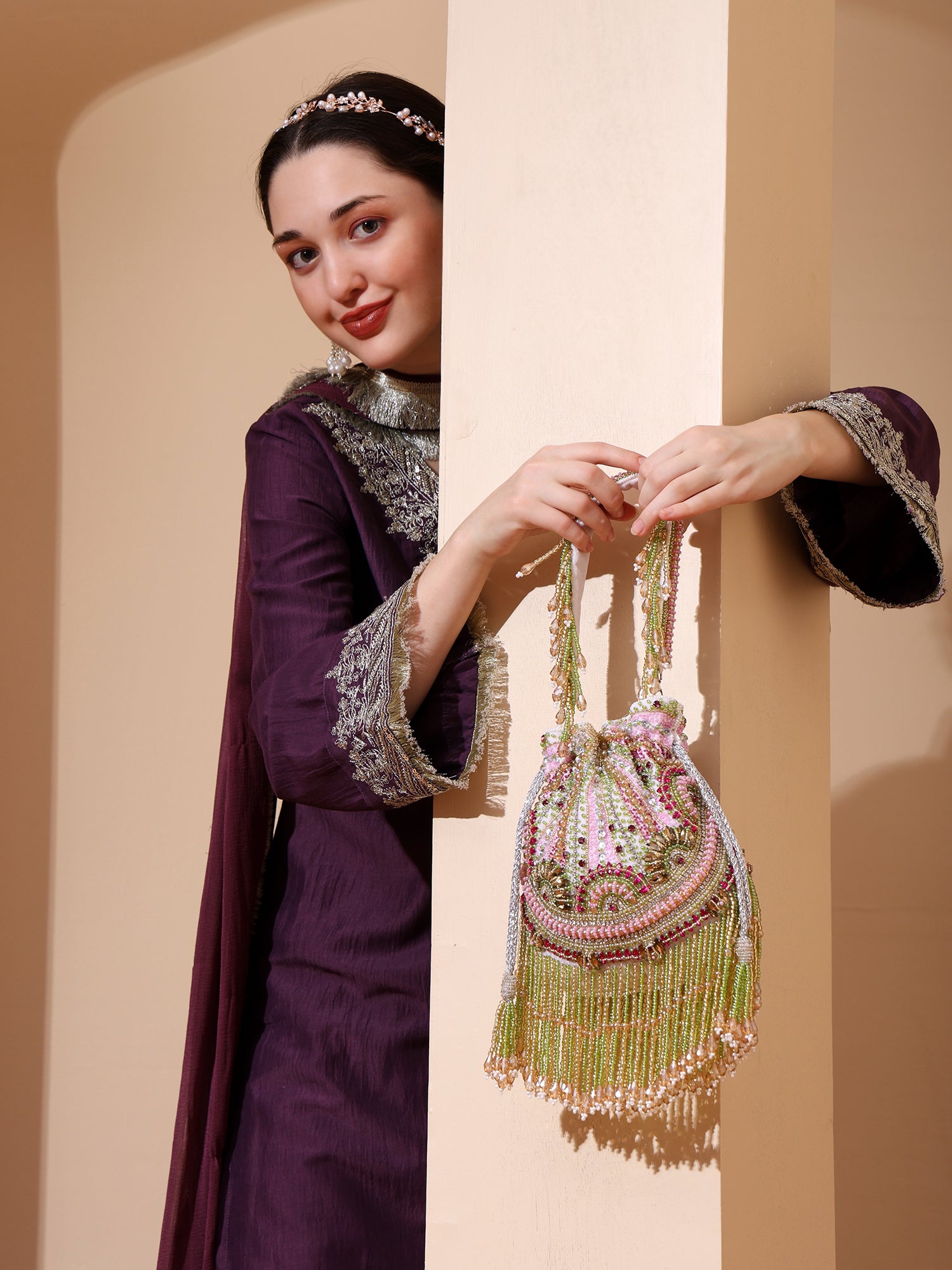 Chaandni White Potli Bag