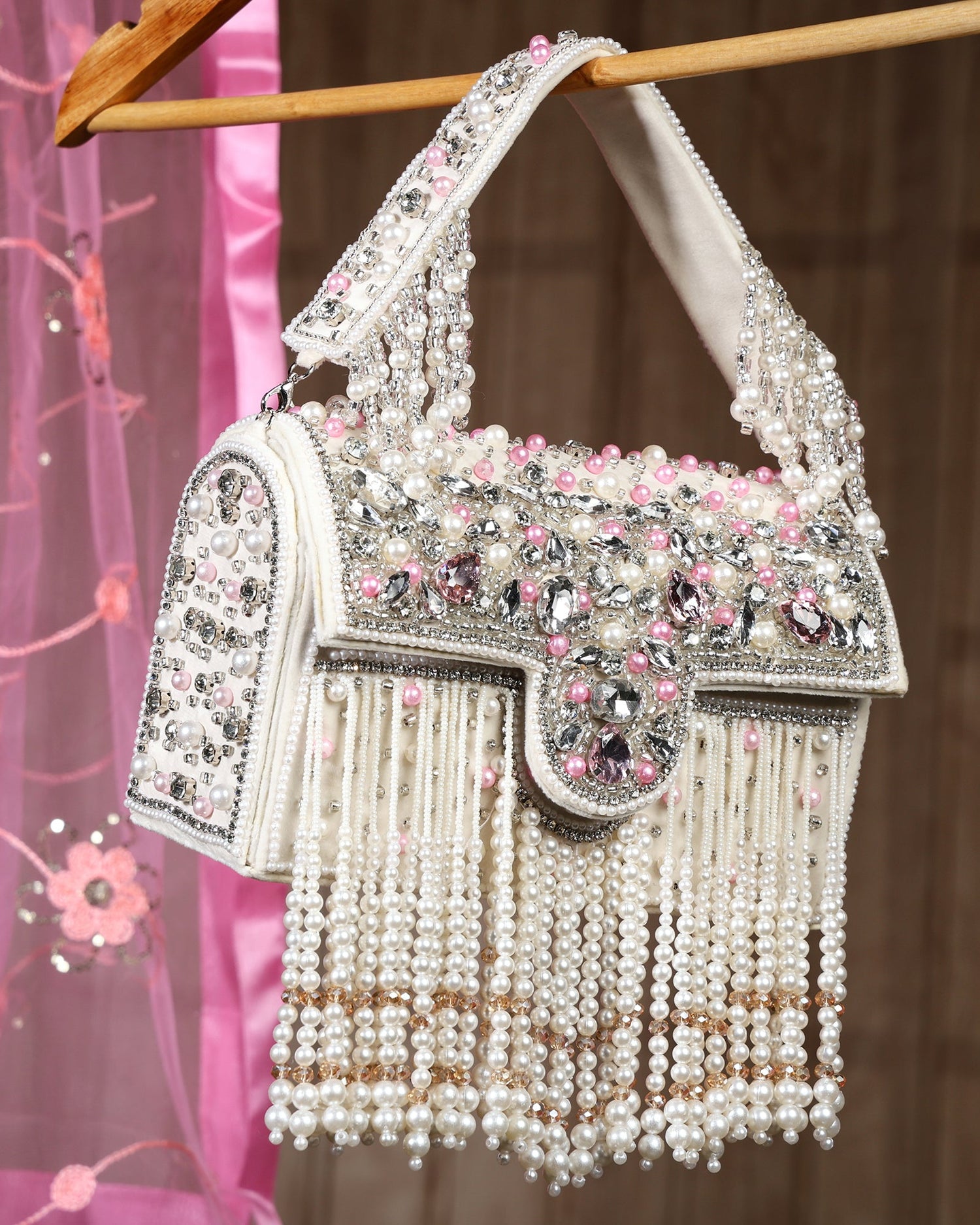 Mira white box clutch