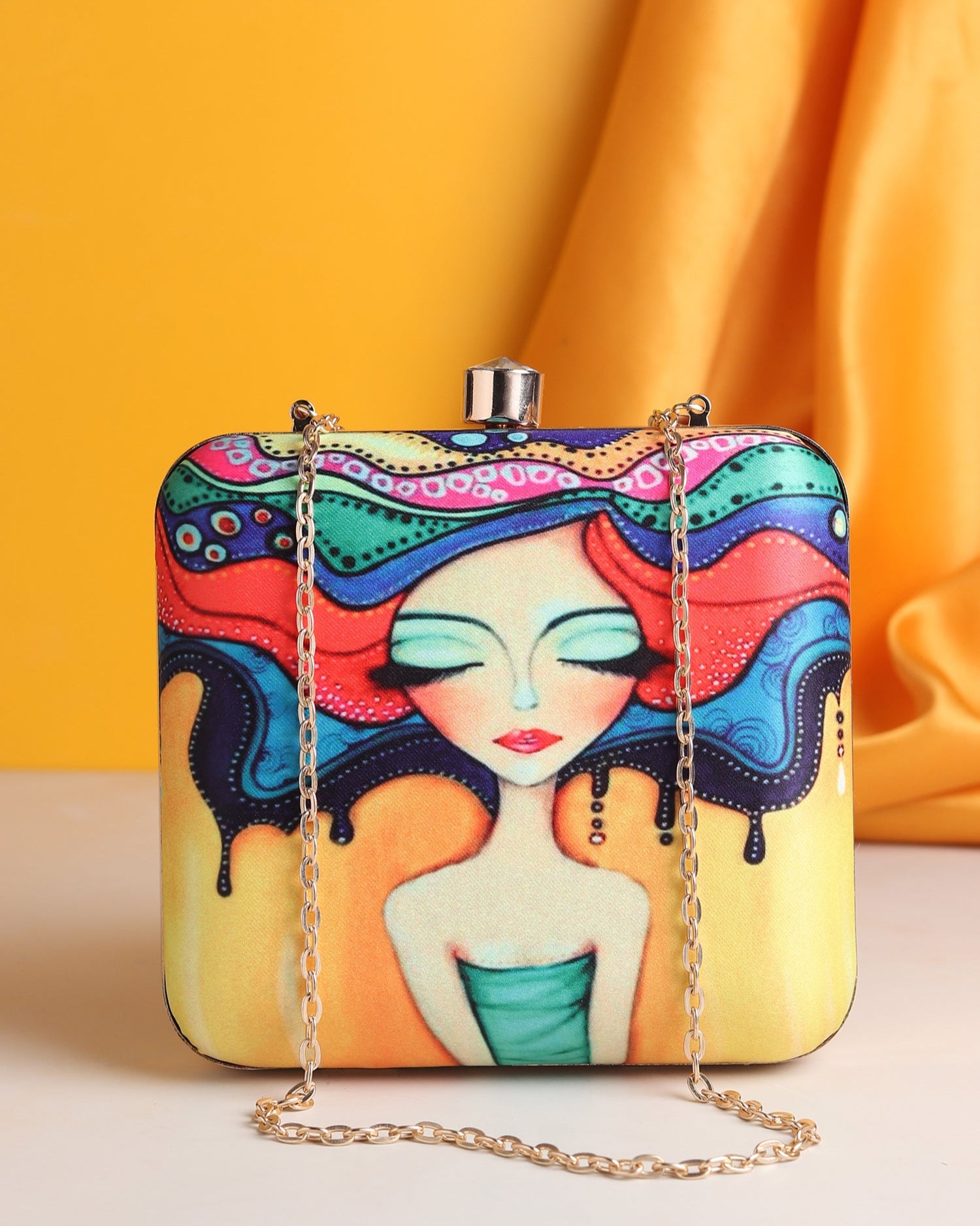 Dreamy Diva Printed Clutch