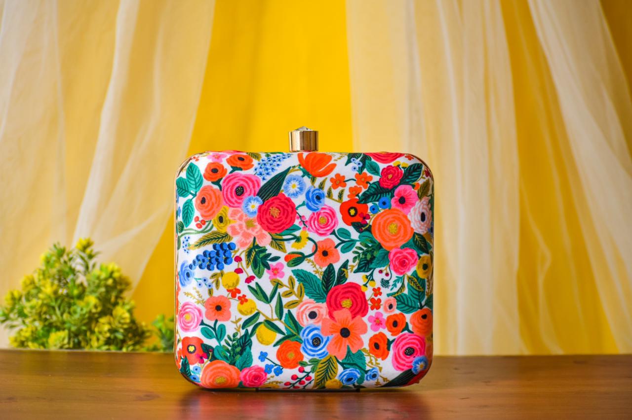 Phoolwari Printed Clutch